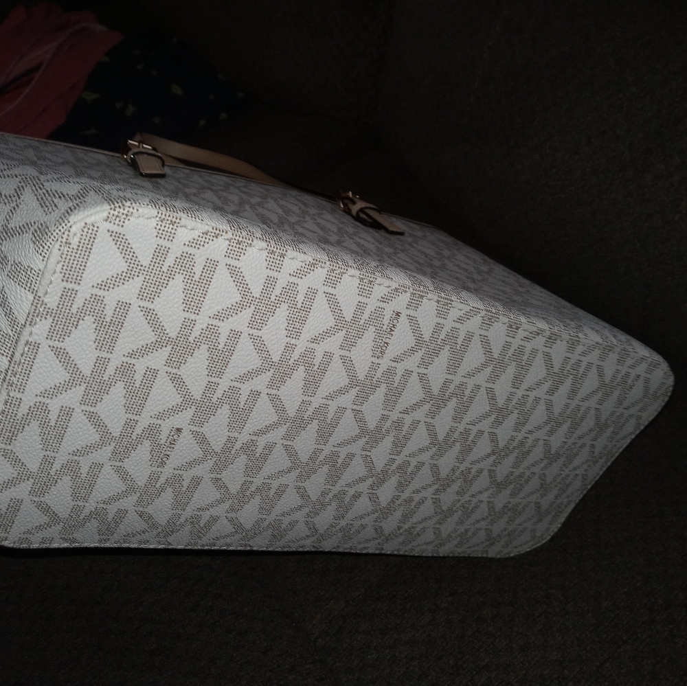 Mk purse - Picture 3 of 3